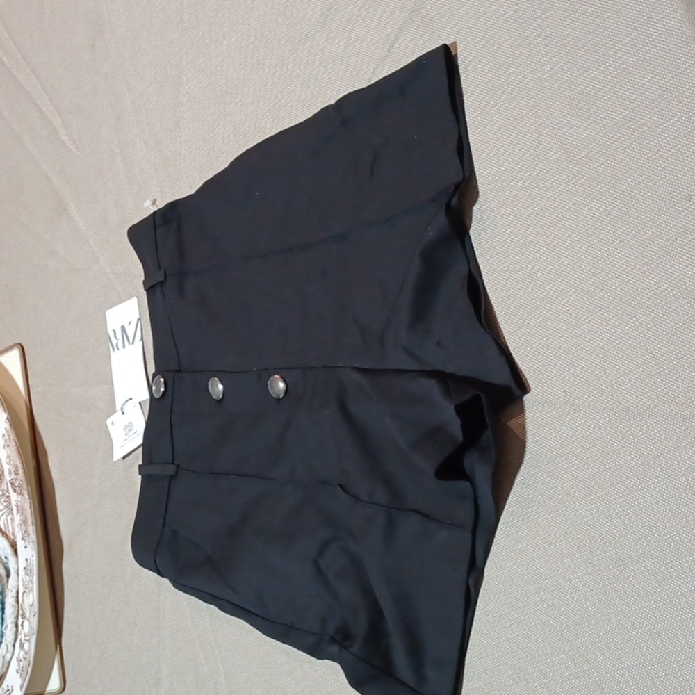 Zara Front buttons short